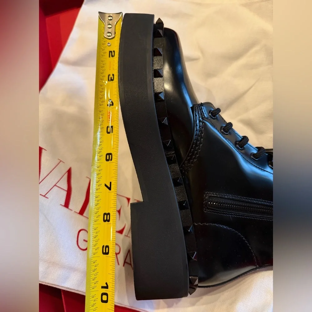 Valentino Garavani Rockstud Black Patent Leather Combat Boots 38 NEW Box